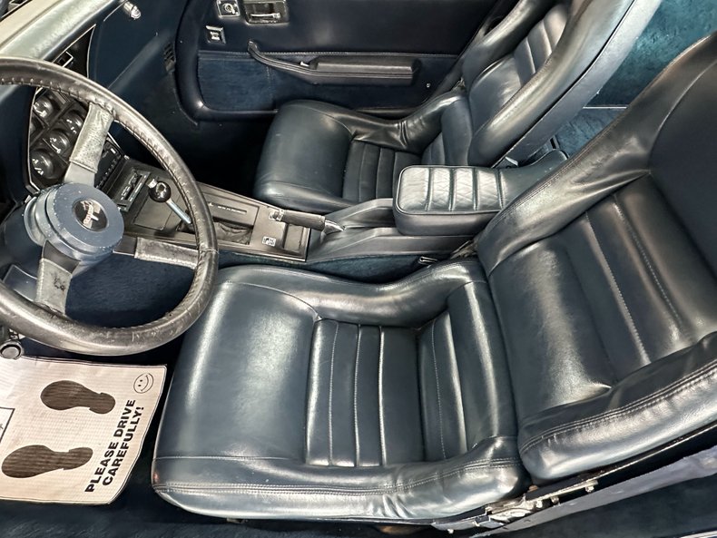Chevrolet-Corvette-1981-Blue-Metallic-Blue-19