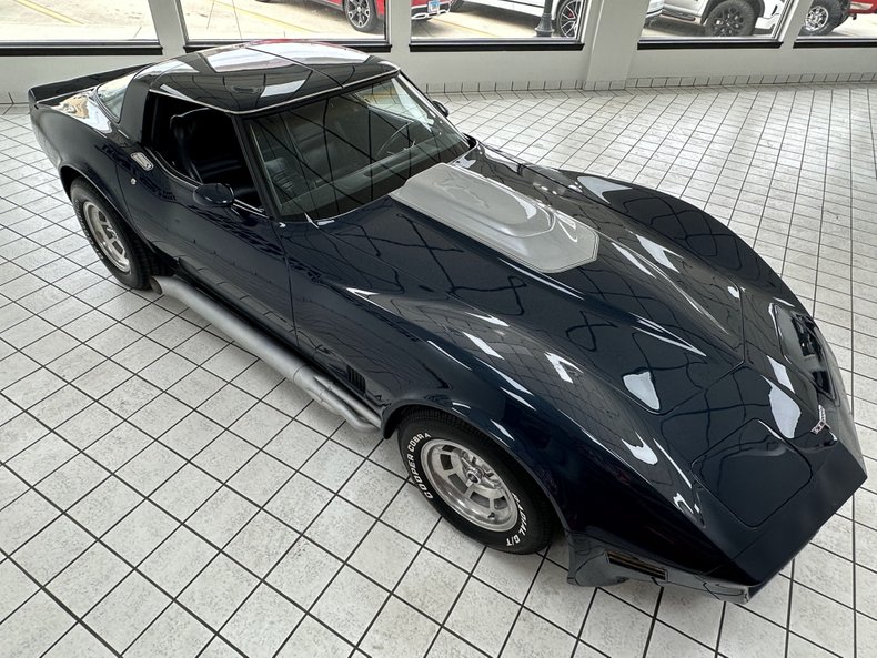 Chevrolet-Corvette-1981-Blue-Metallic-Blue-6