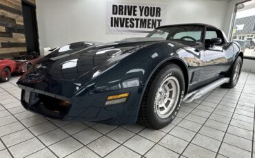 Chevrolet-Corvette-1981-Blue-Metallic-Blue-9