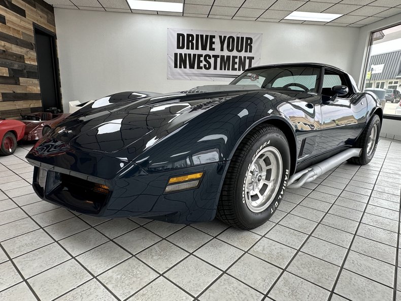 Chevrolet-Corvette-1981-Blue-Metallic-Blue-9