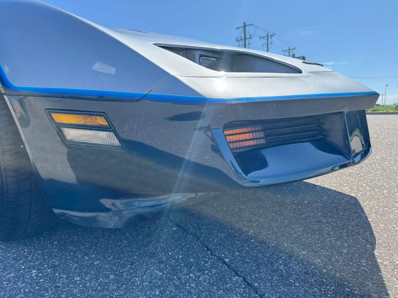 Chevrolet-Corvette-1981-Coupe-19