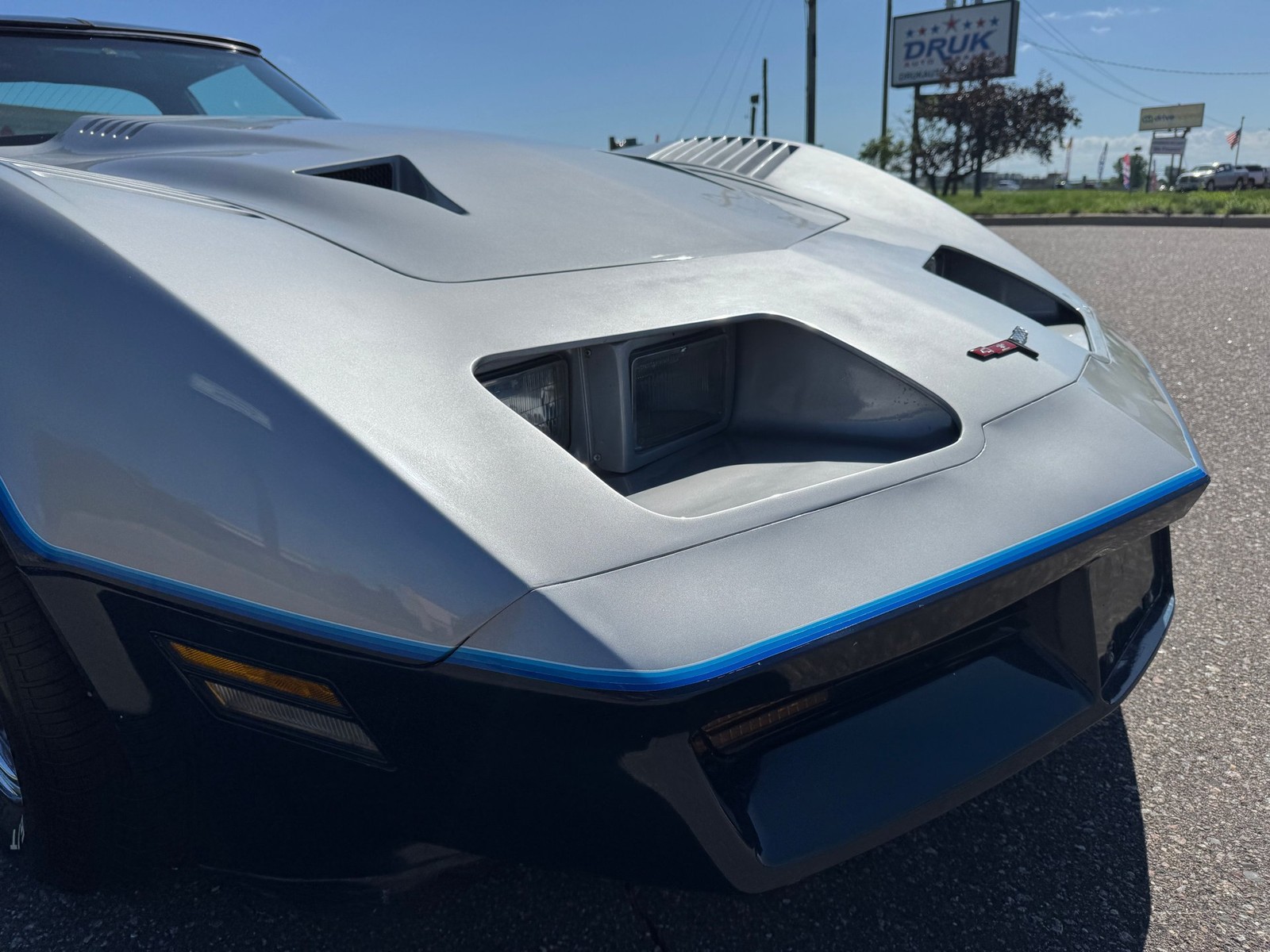 Chevrolet-Corvette-1981-Coupe-20
