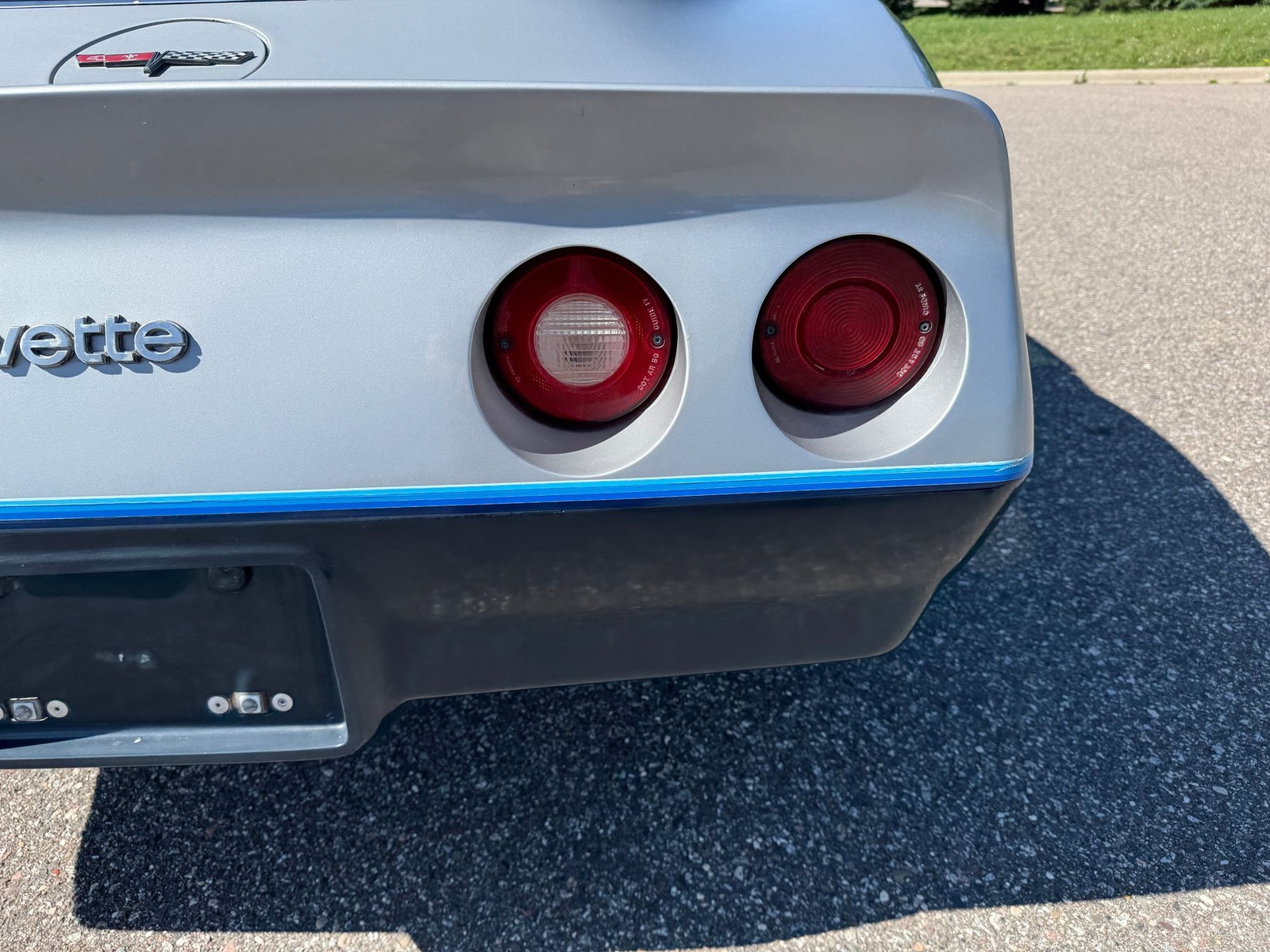 Chevrolet-Corvette-1981-Coupe-34
