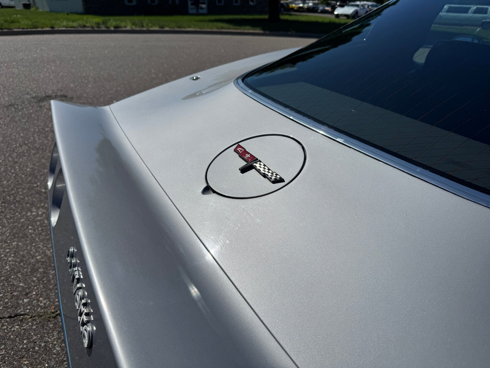 Chevrolet-Corvette-1981-Coupe-36