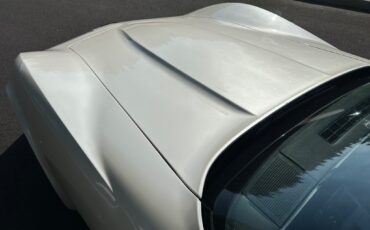 Chevrolet-Corvette-1981-Coupe-37