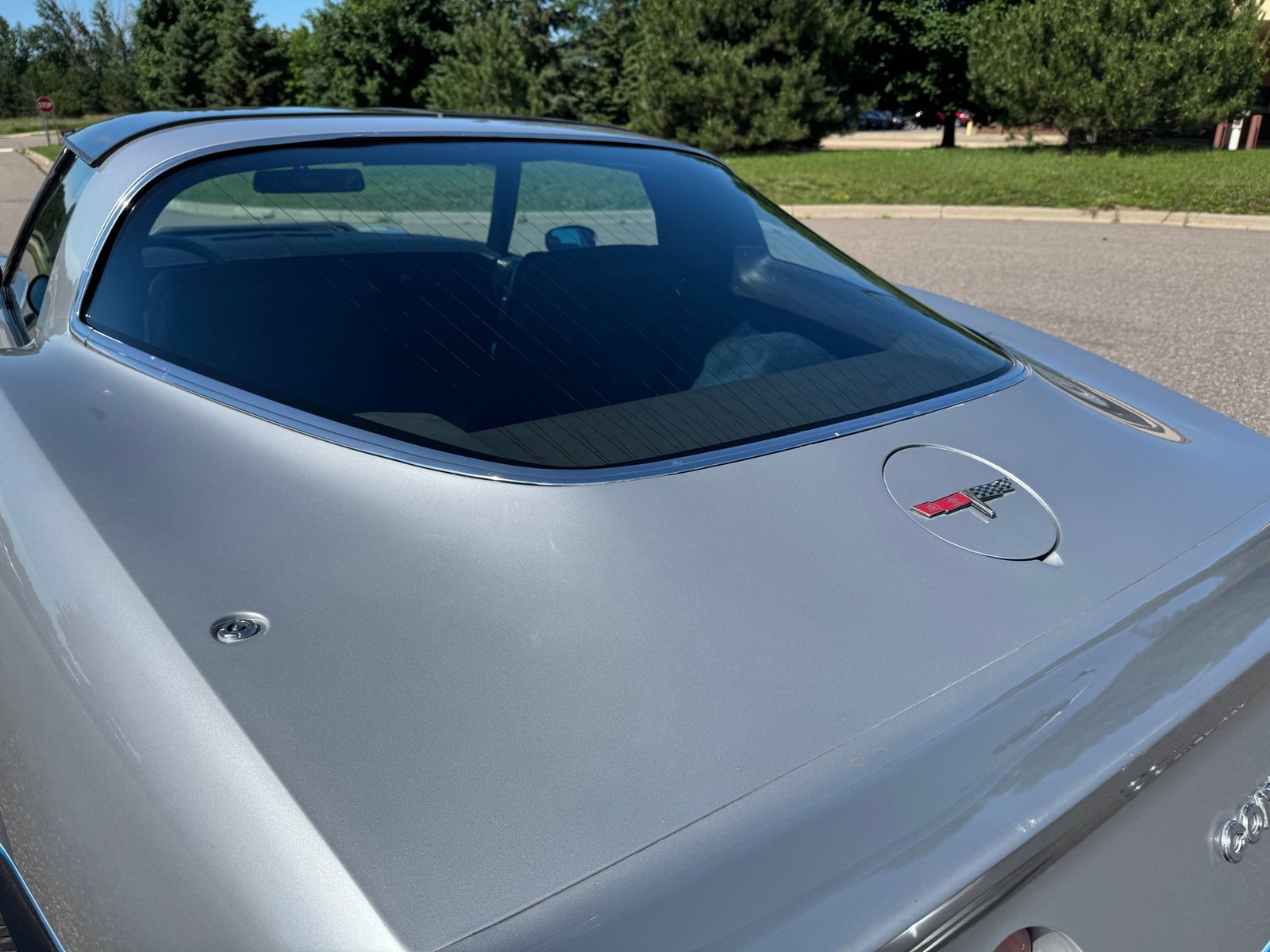 Chevrolet-Corvette-1981-Coupe-37