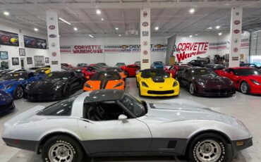 Chevrolet-Corvette-1981-Coupe-4