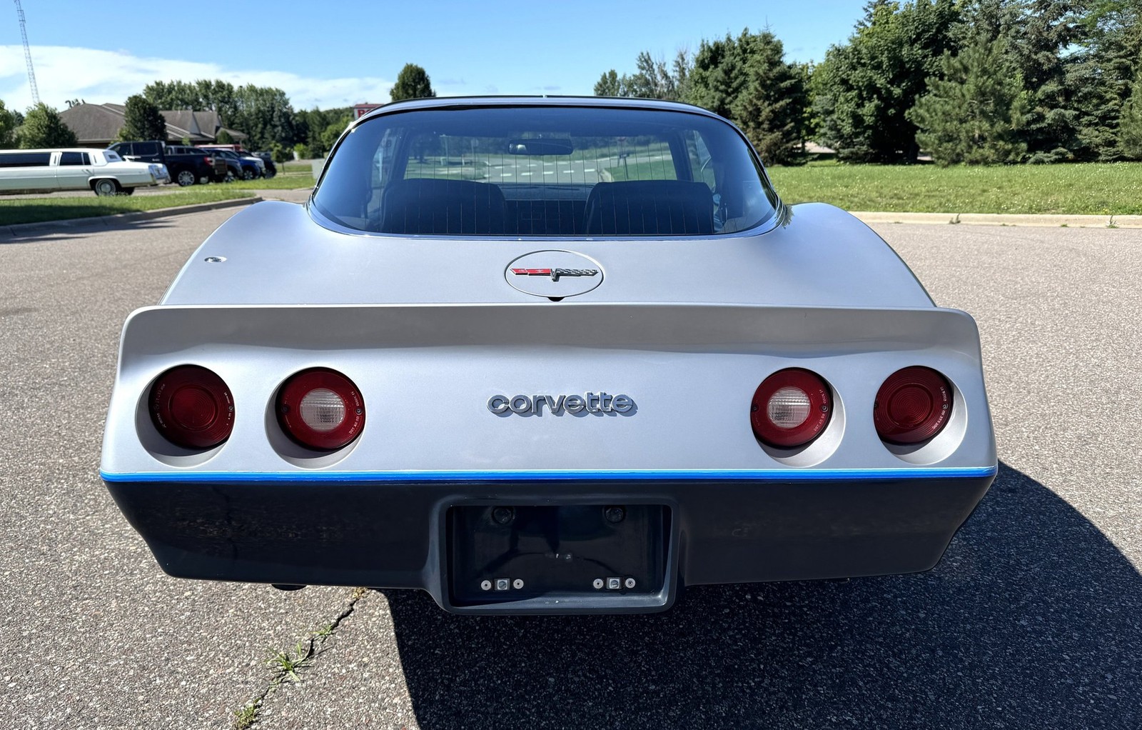 Chevrolet-Corvette-1981-Coupe-4