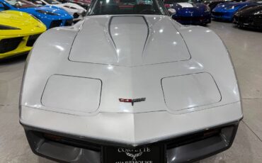 Chevrolet-Corvette-1981-Coupe-6