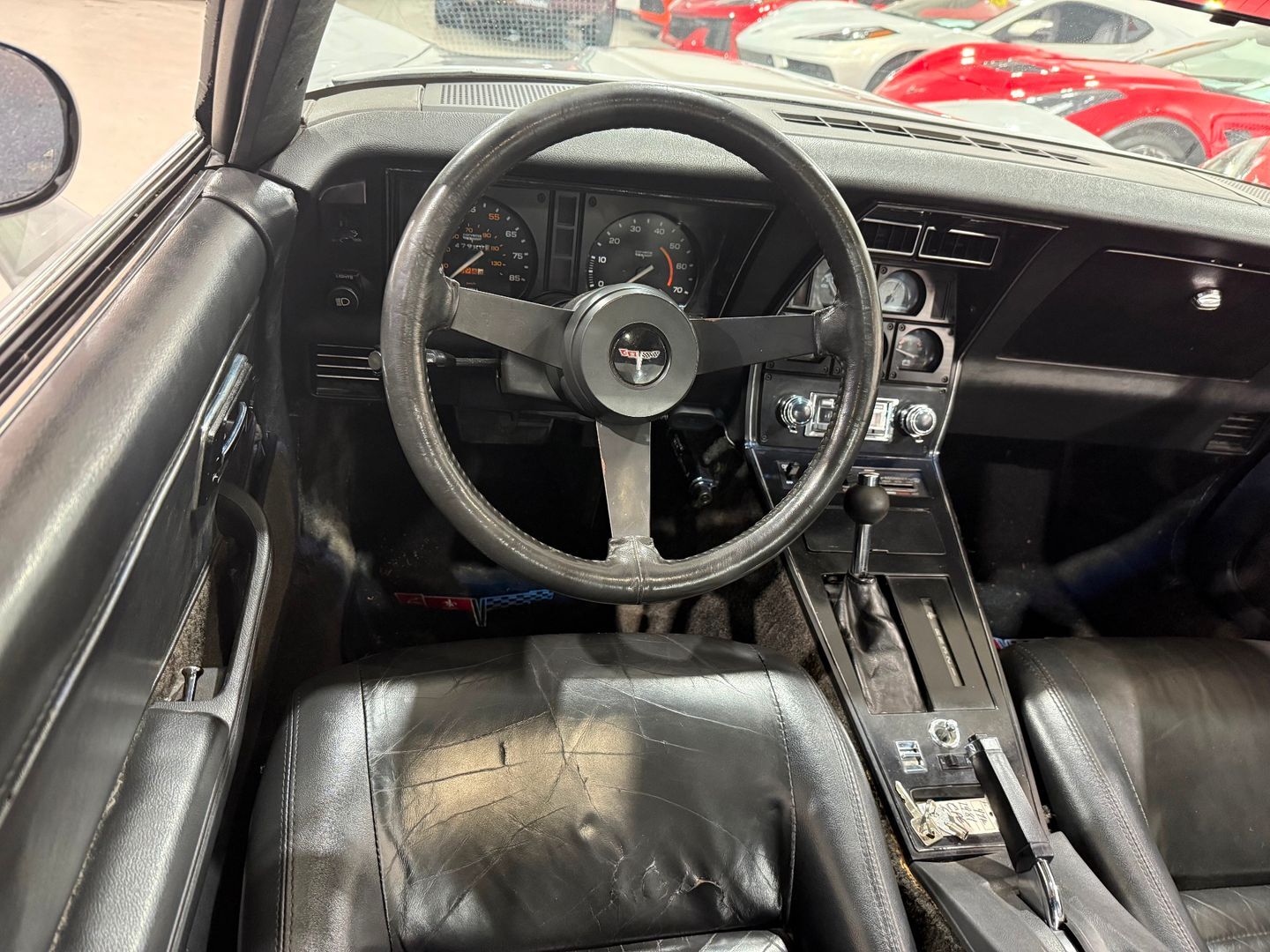 Chevrolet-Corvette-1981-Coupe-8