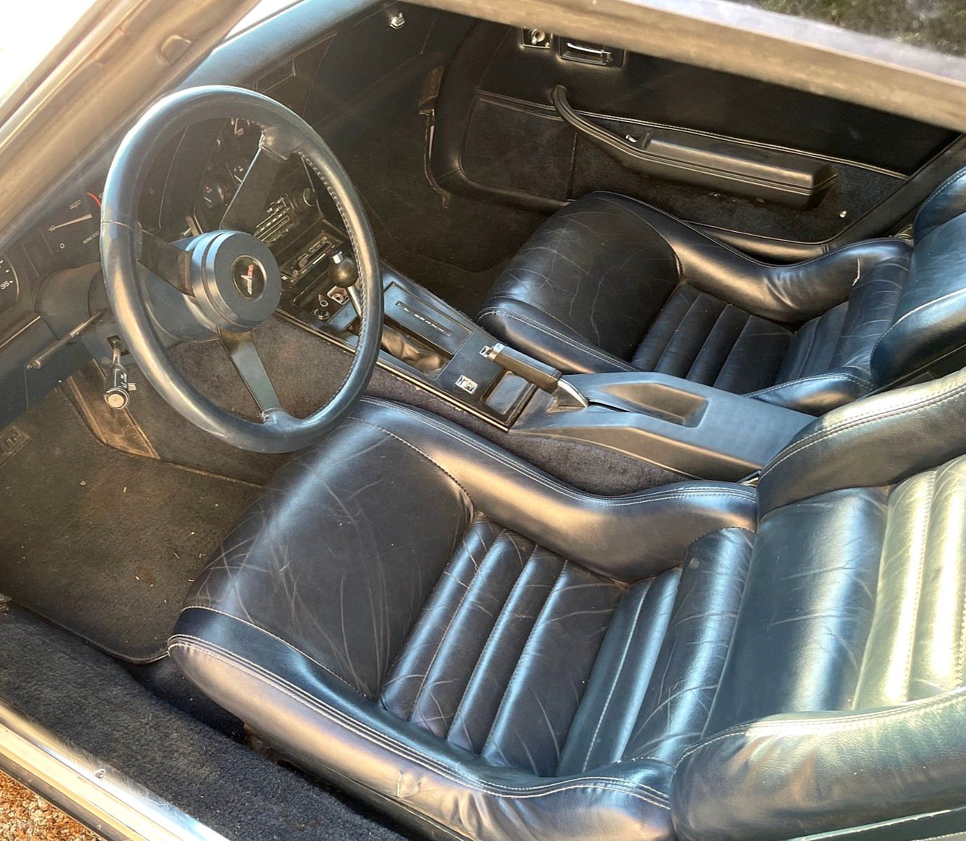 Chevrolet-Corvette-1981-Coupe-9
