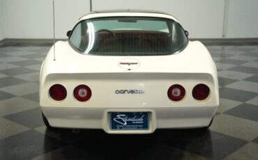 Chevrolet-Corvette-1981-Cream-Beige-Medium-Cinnabar-26