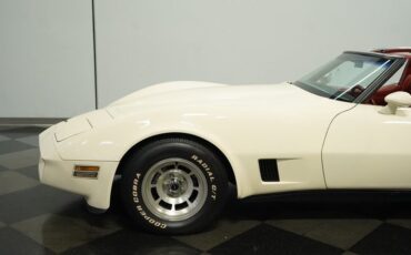 Chevrolet-Corvette-1981-Cream-Beige-Medium-Cinnabar-35