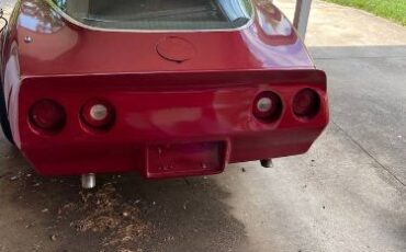 Chevrolet-Corvette-1981-Red-1