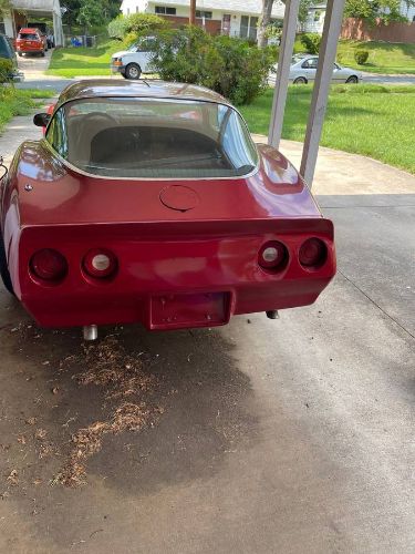 Chevrolet-Corvette-1981-Red-1