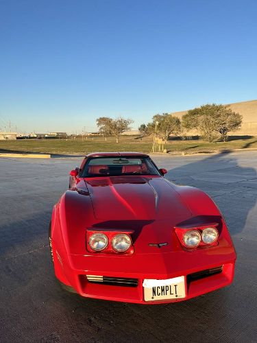 Chevrolet-Corvette-1981-Red-2