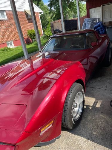 Chevrolet-Corvette-1981-Red-3