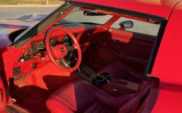 Chevrolet-Corvette-1981-Red-9