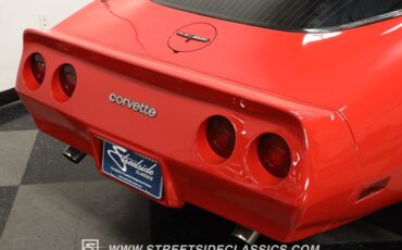 Chevrolet-Corvette-1981-Red-Black-10