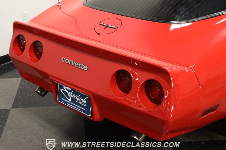 Chevrolet-Corvette-1981-Red-Black-10