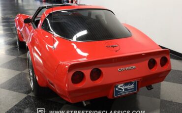 Chevrolet-Corvette-1981-Red-Black-12