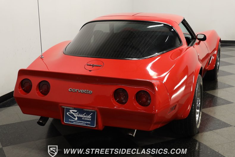 Chevrolet-Corvette-1981-Red-Black-14