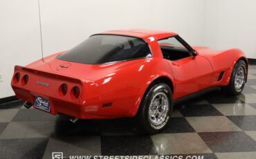 Chevrolet-Corvette-1981-Red-Black-15