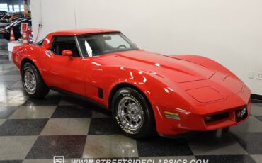 Chevrolet-Corvette-1981-Red-Black-18