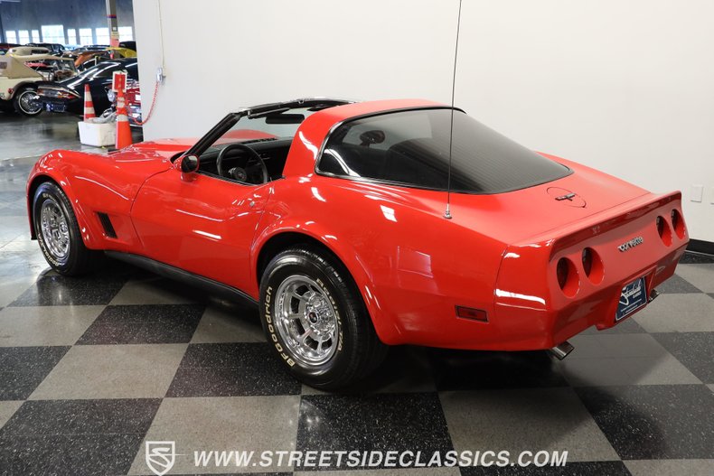 Chevrolet-Corvette-1981-Red-Black-2