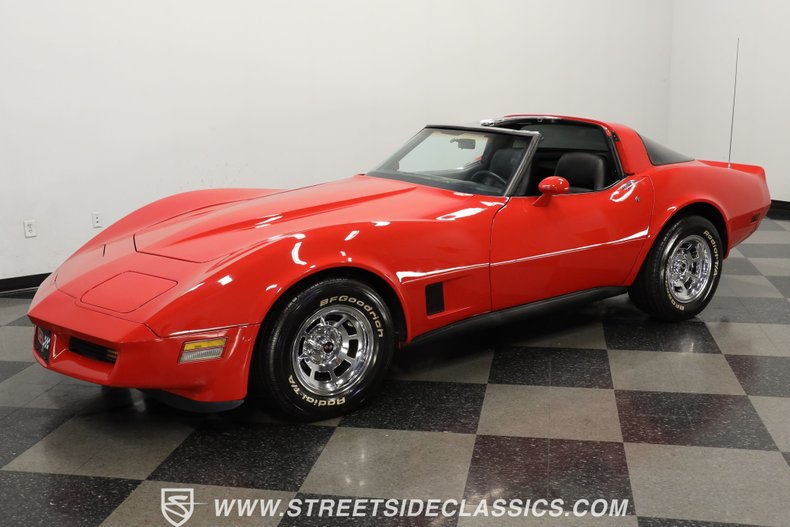 Chevrolet-Corvette-1981-Red-Black-22