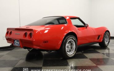 Chevrolet-Corvette-1981-Red-Black-27