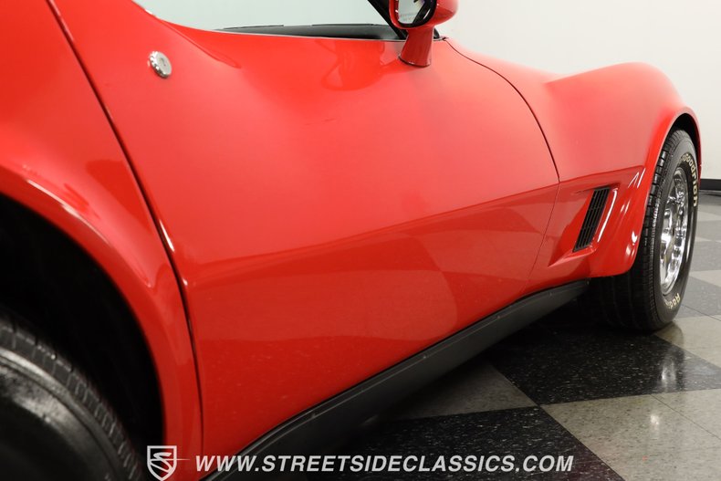 Chevrolet-Corvette-1981-Red-Black-28