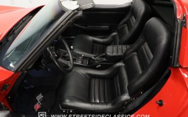 Chevrolet-Corvette-1981-Red-Black-36
