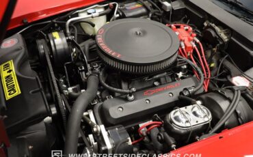 Chevrolet-Corvette-1981-Red-Black