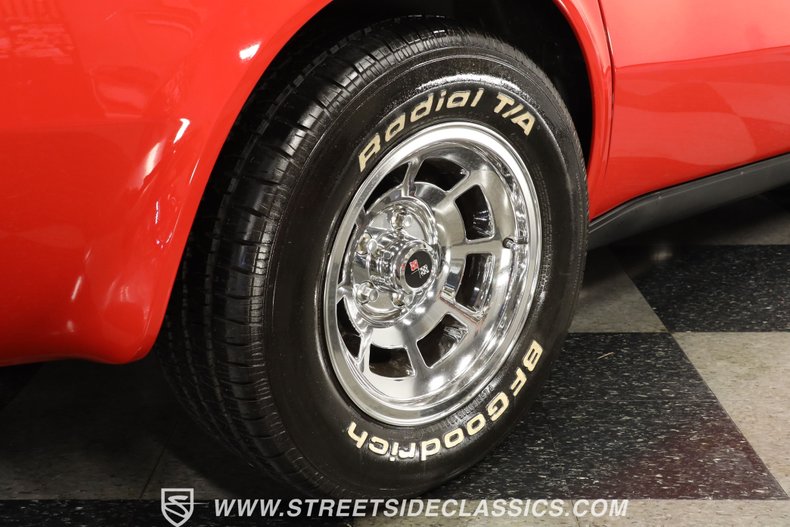 Chevrolet-Corvette-1981-Red-Black-5