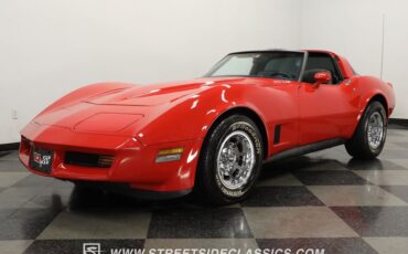 Chevrolet-Corvette-1981-Red-Black-9