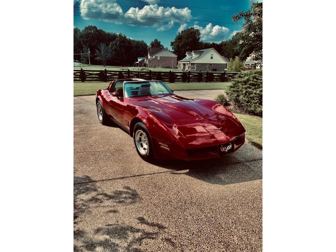 Chevrolet-Corvette-1981-Red-Camel-3