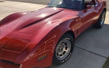 Chevrolet-Corvette-1981-Red-Red-10