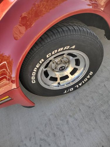 Chevrolet-Corvette-1981-Red-Red-11