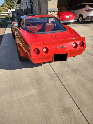 Chevrolet-Corvette-1981-Red-Red-4