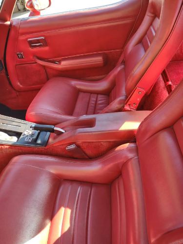 Chevrolet-Corvette-1981-Red-Red-7