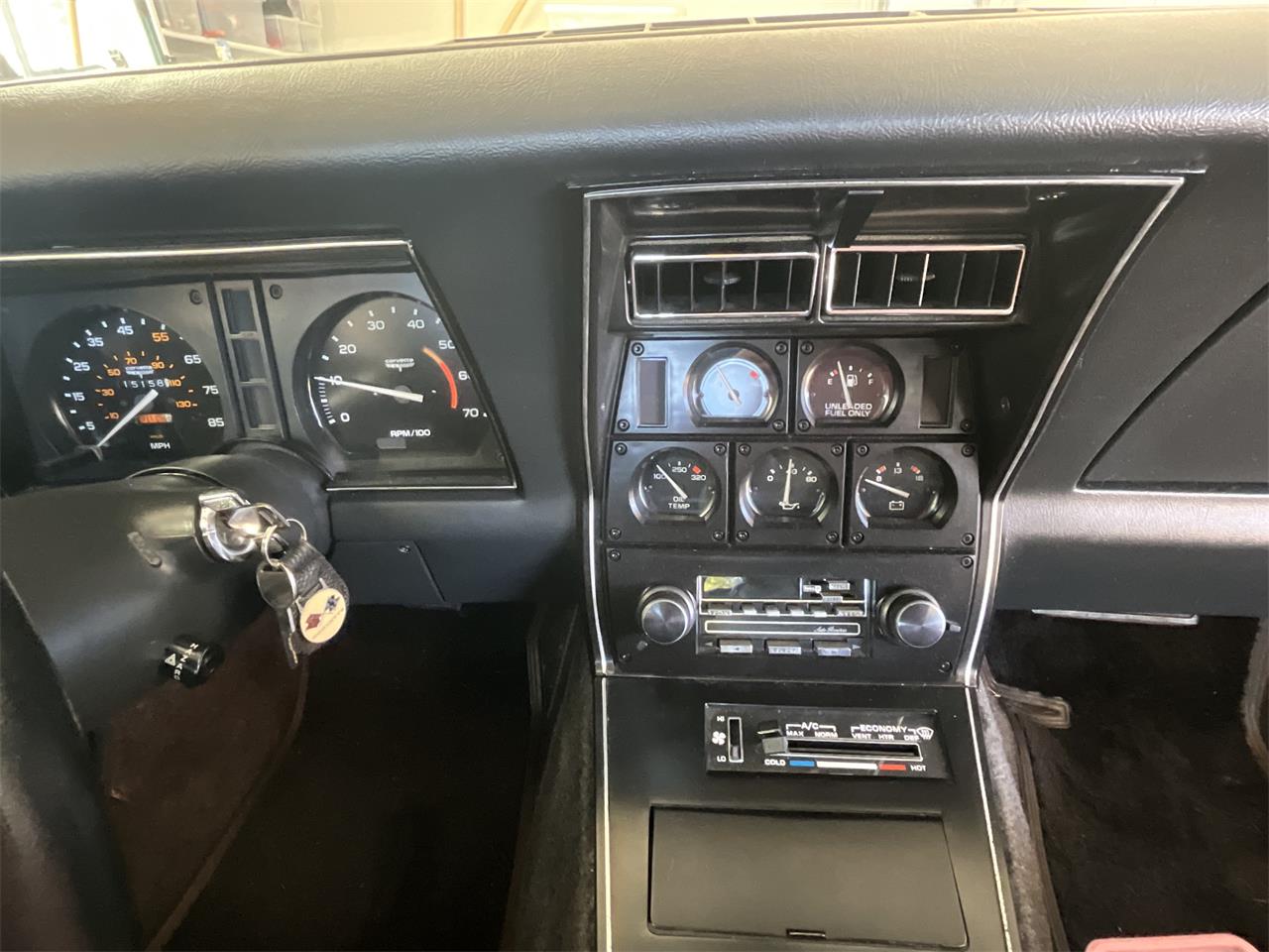 Chevrolet-Corvette-1981-Silver-Charcoal-18