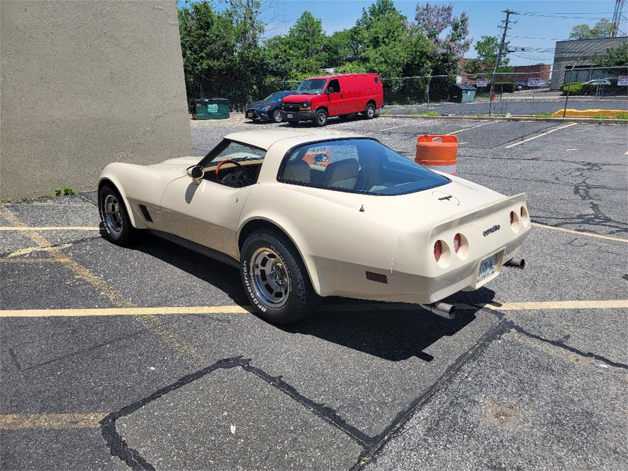Chevrolet-Corvette-1981-Tan-Beige-1