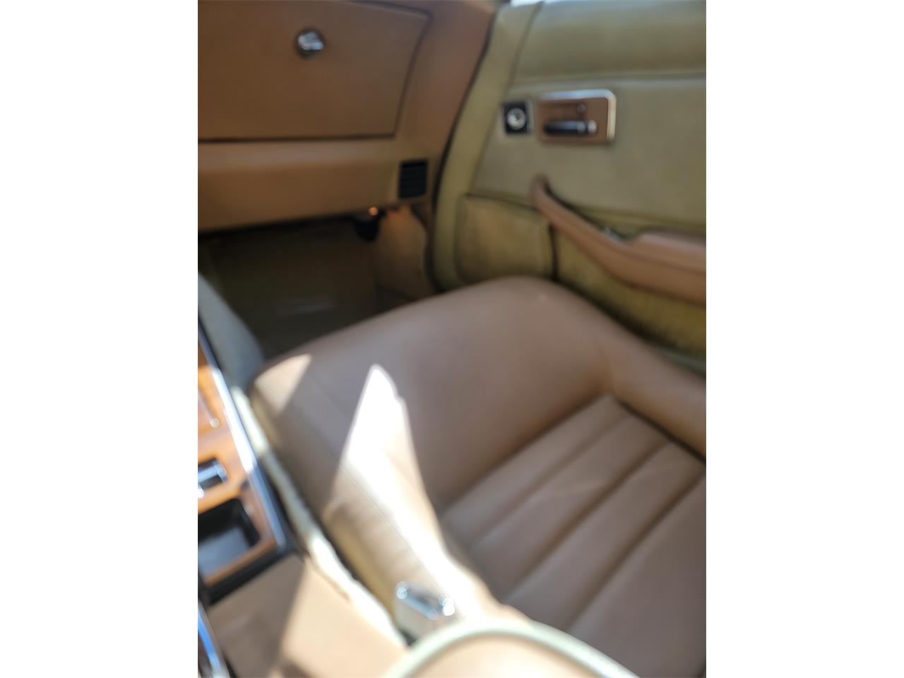 Chevrolet-Corvette-1981-Tan-Beige-18