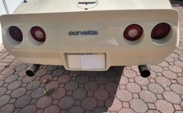 Chevrolet-Corvette-1981-Tan-Beige-20