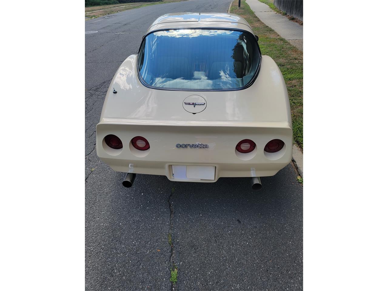 Chevrolet-Corvette-1981-Tan-Beige-23