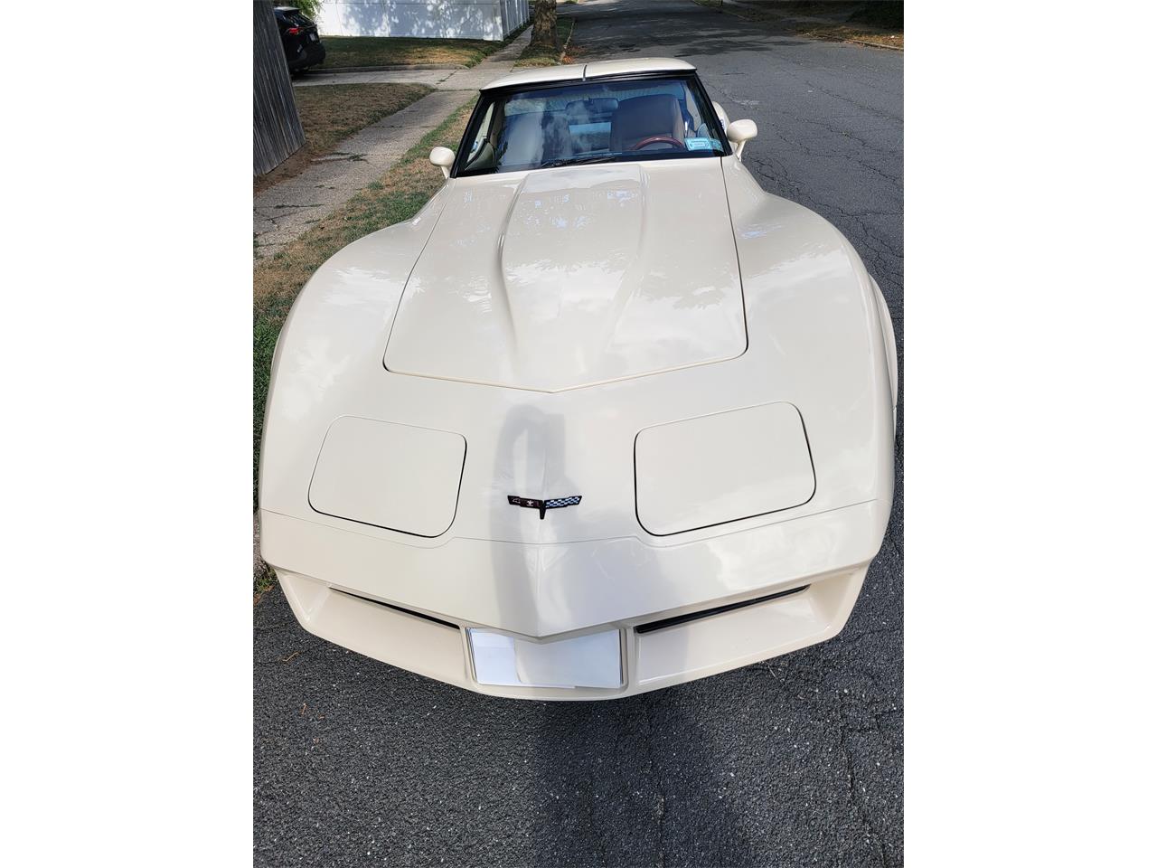 Chevrolet-Corvette-1981-Tan-Beige-25