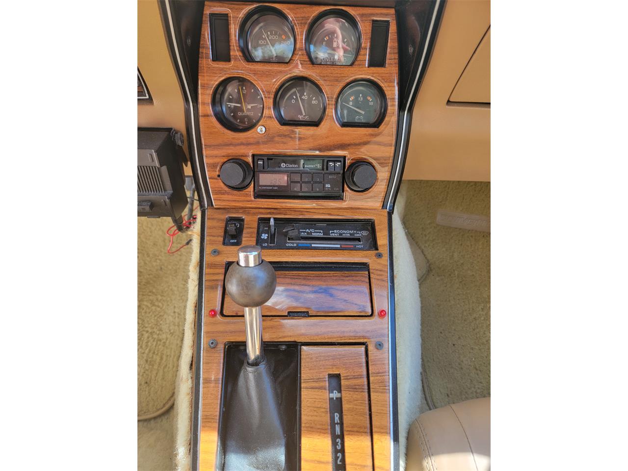 Chevrolet-Corvette-1981-Tan-Beige-3