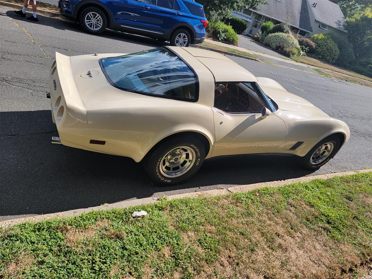Chevrolet-Corvette-1981-Tan-Beige-30