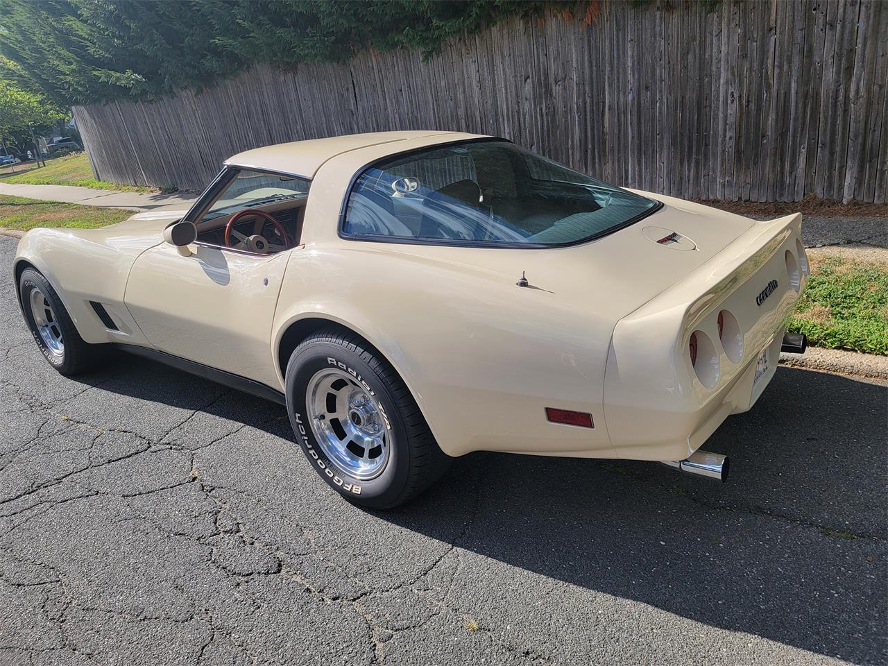 Chevrolet-Corvette-1981-Tan-Beige-31